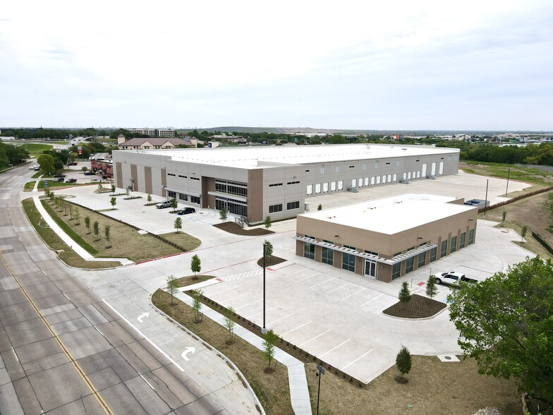 270 E Corporate Dr, Lewisville, TX for rent - Building Photo - Image 1 of 2