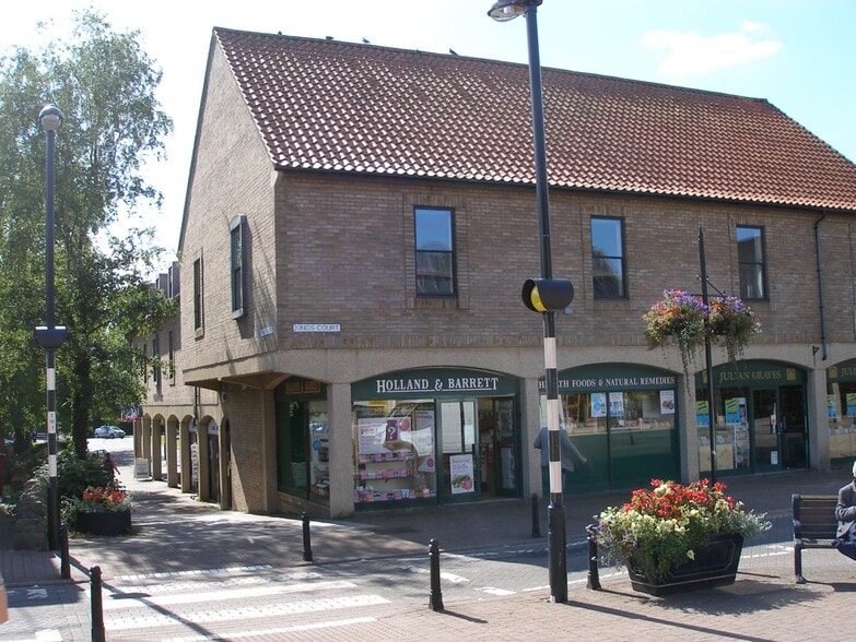 87 High St, Nailsea to rent - Building Photo - Image 2 of 5