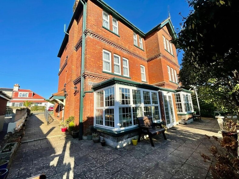 7 Clarence Gdns, Shanklin for sale - Building Photo - Image 3 of 19