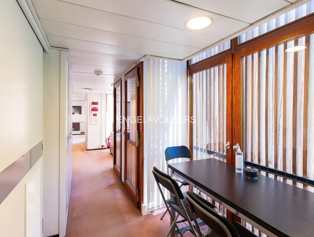 Office / Retail in Barcelona, Barcelona to rent Interior Photo- Image 1 of 4