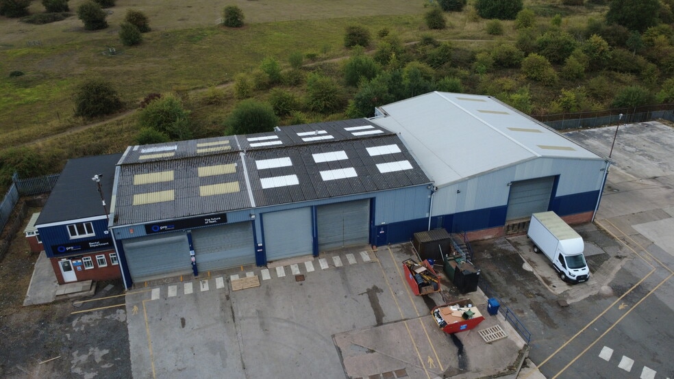 Govan Rd, Stoke On Trent to rent - Building Photo - Image 2 of 17