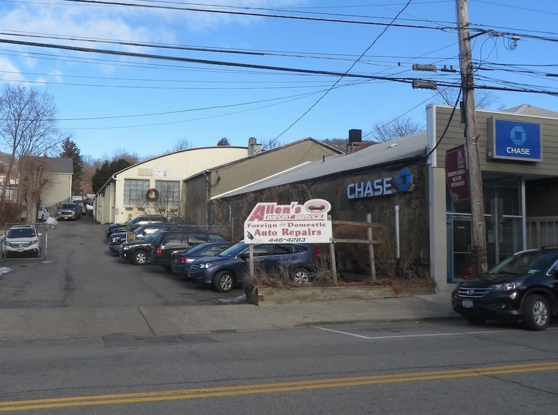 269-271 Main St, Highland Falls, NY for sale - Building Photo - Image 2 of 10