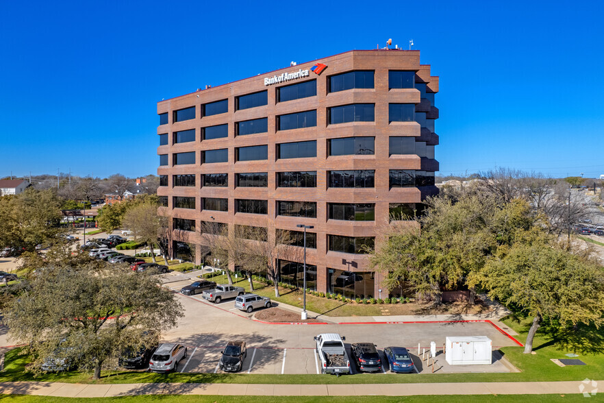 2000 E Lamar Blvd, Arlington, TX for rent - Building Photo - Image 1 of 8