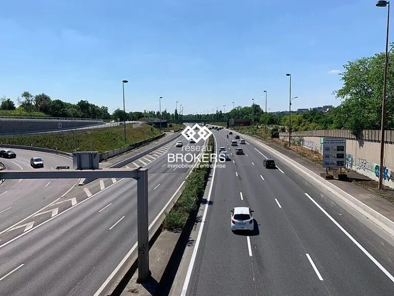 Industrial in Montreuil for sale - Aerial - Image 1 of 3