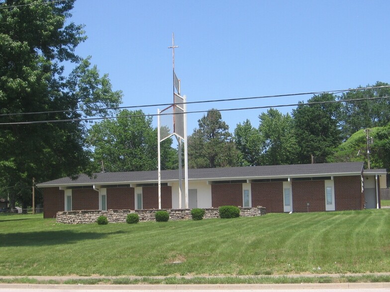 8614 Raytown Rd, Raytown, MO for sale - Primary Photo - Image 1 of 1