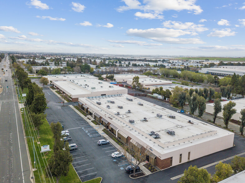 47811-47825 Warm Springs Blvd, Fremont, CA for rent - Aerial - Image 2 of 7