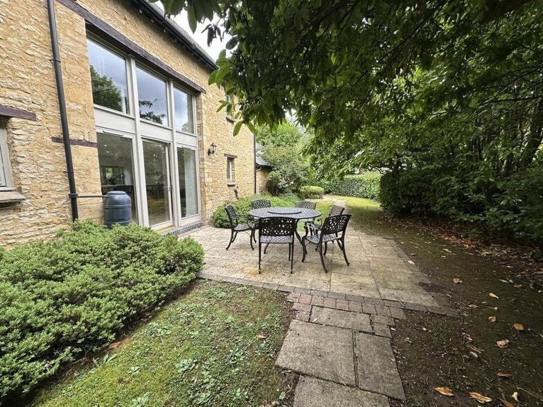 Oxford Rd, Chipping Norton to rent - Building Photo - Image 3 of 8