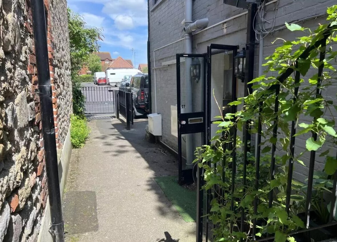 11-12 St John's Sq, Glastonbury for sale Building Photo- Image 1 of 1