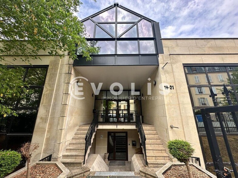 19-21 Rue Saint-Denis, Boulogne-Billancourt to rent - Building Photo - Image 1 of 36