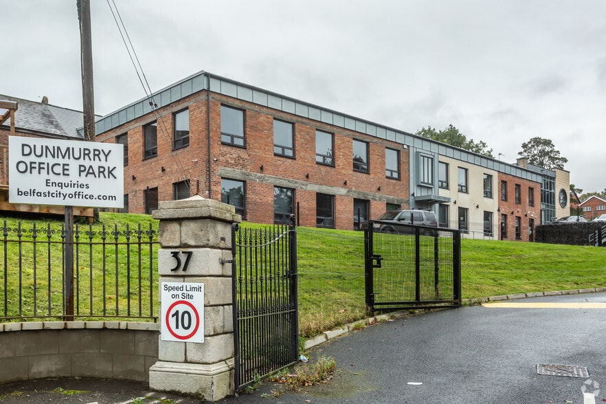 37A Upper Dunmurry Ln, Belfast to rent - Primary Photo - Image 1 of 1