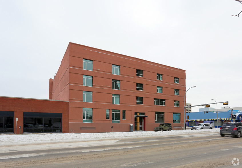 10301 109th St NW, Edmonton, AB for sale - Building Photo - Image 3 of 4