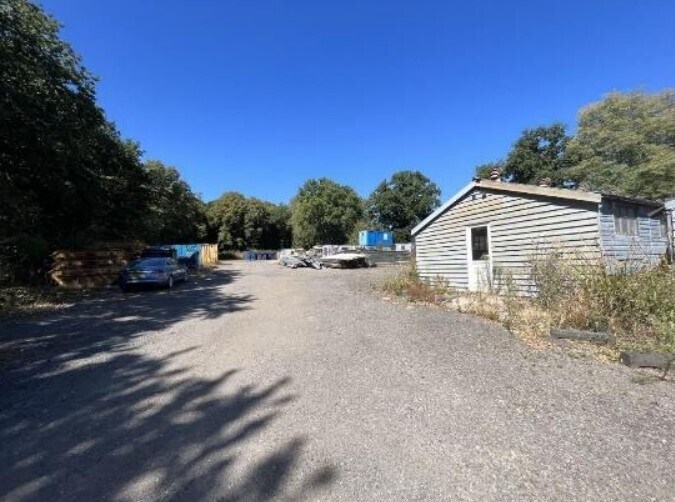 26 Reigate Rd, Horley for sale Building Photo- Image 1 of 1