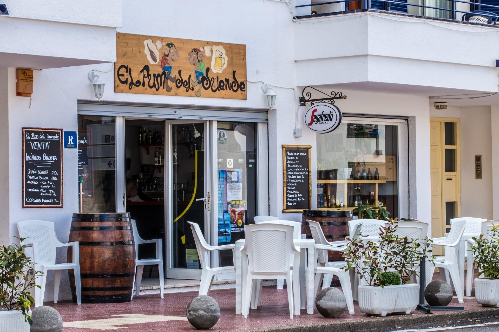 Retail in El Port de la Selva, Gerona to rent Primary Photo- Image 1 of 2