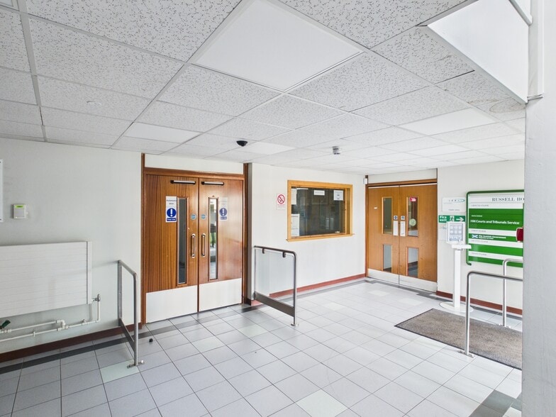 King St, Ayr to rent - Building Photo - Image 3 of 6