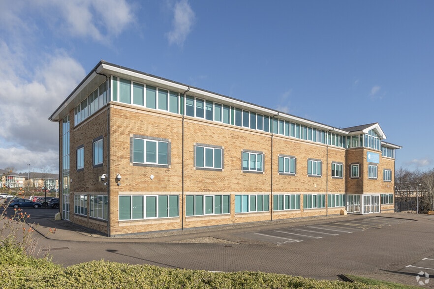 Malthouse Av, Cardiff to rent - Building Photo - Image 3 of 6