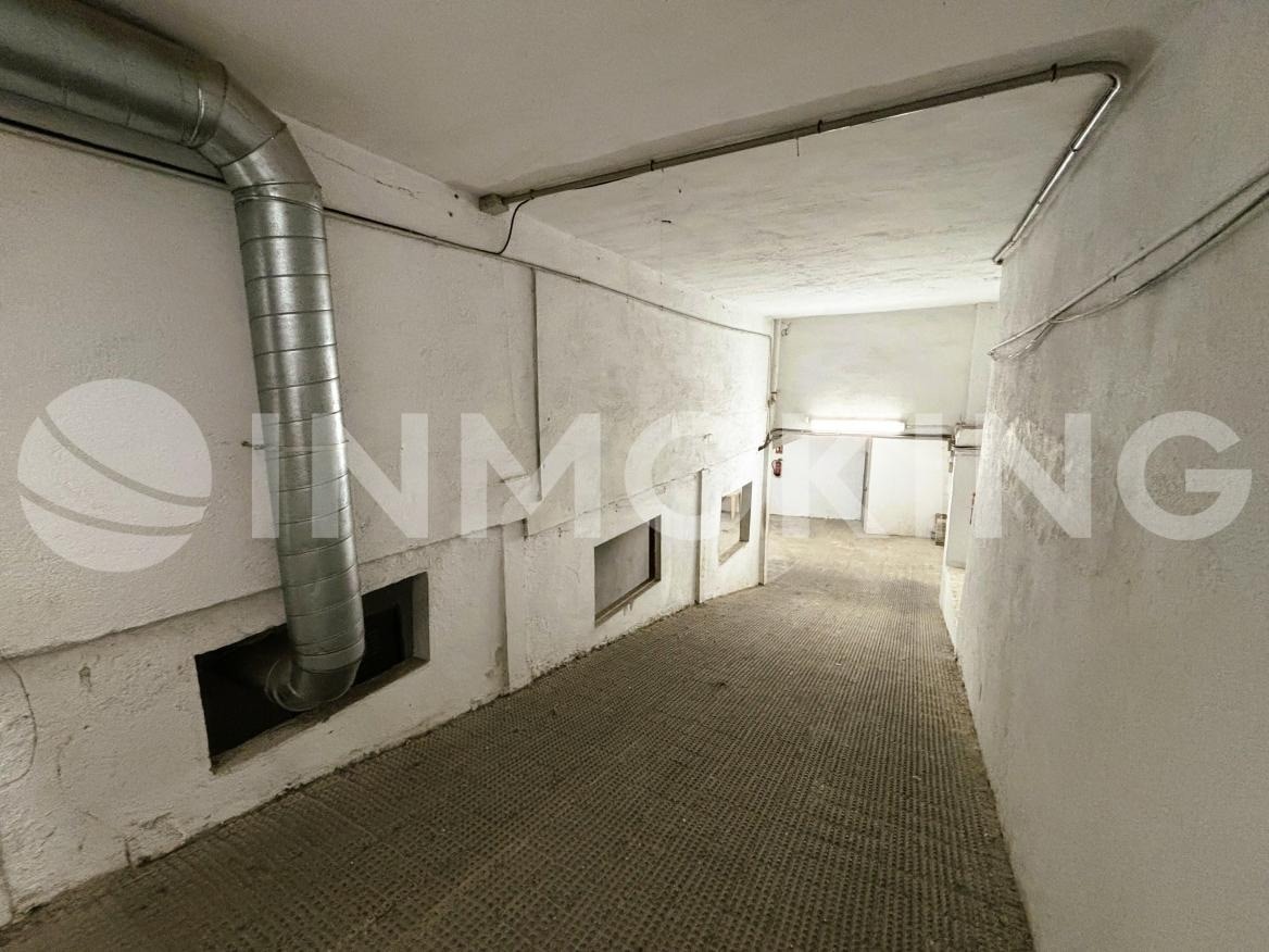 Madrid, MAD 28012 - Unit 01 -  - Interior Photo - Image 2 of 7