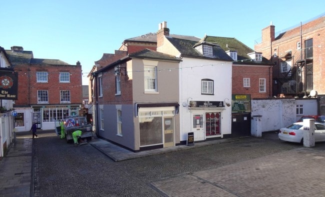 More details for 6 The Corn Market, Romsey - Retail to Rent