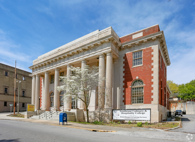 100 Piedmont Ave, Bristol, VA for sale - Primary Photo - Image 1 of 1