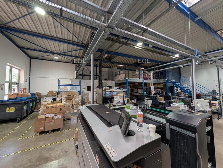 Light Industrial in Ivry Sur Seine to rent - Building Photo - Image 3 of 8
