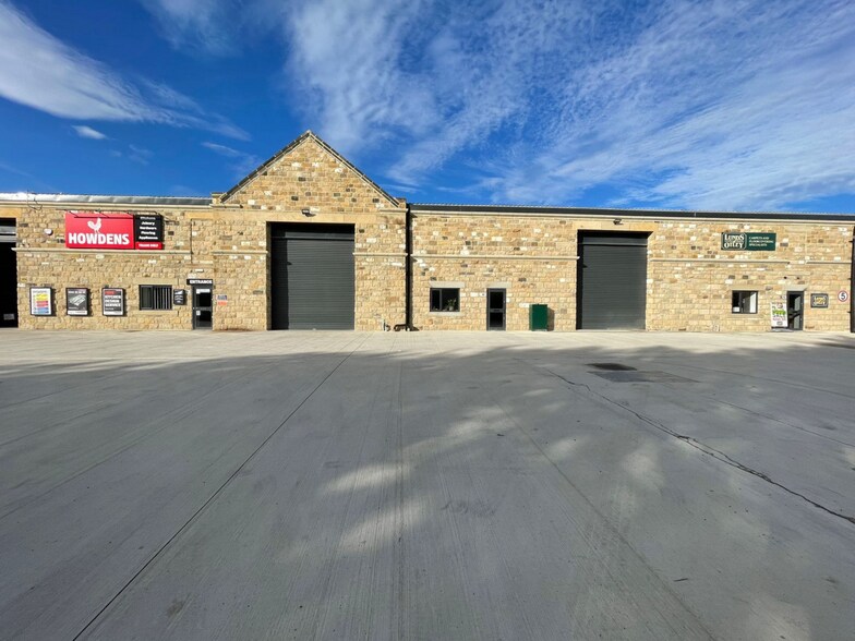 Ilkley Rd, Otley for rent - Building Photo - Image 1 of 6