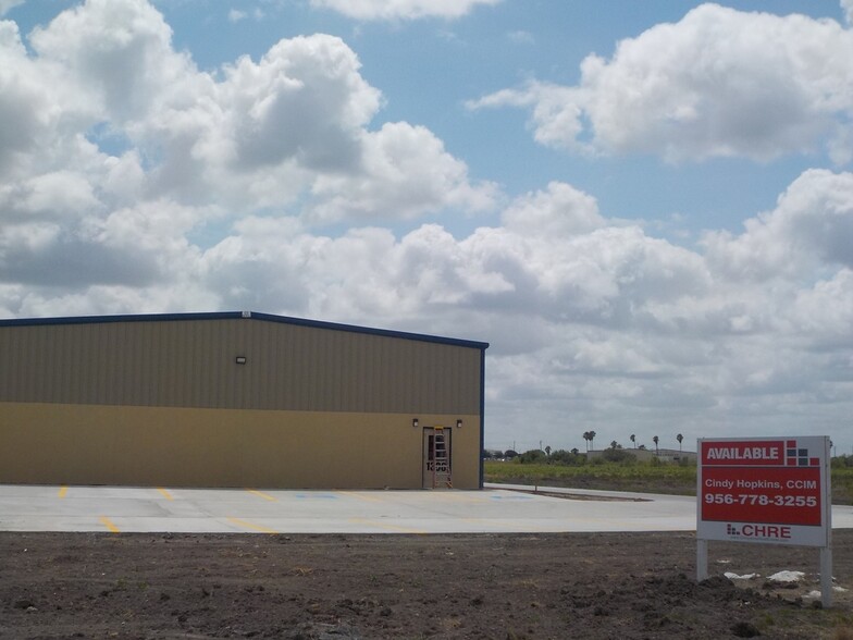 1306 Industrial Way, Harlingen, TX for rent - Primary Photo - Image 1 of 18