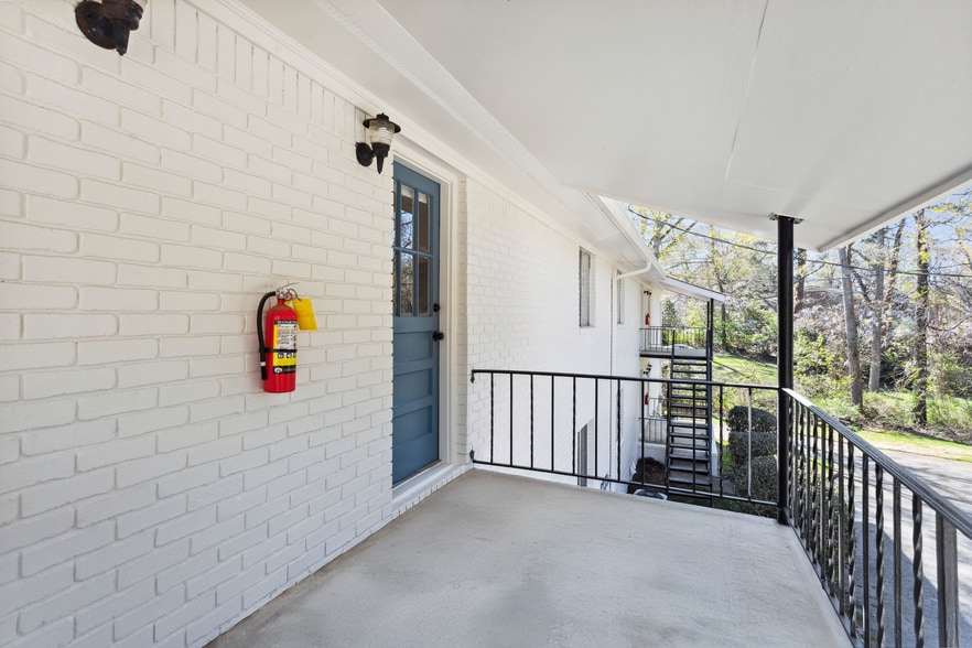 Jackson Street Apartments portfolio of 3 properties for sale on LoopNet.co.uk - Building Photo - Image 3 of 19