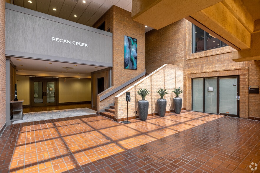 8330-8350 Meadow Rd, Dallas, TX for sale - Lobby - Image 1 of 23