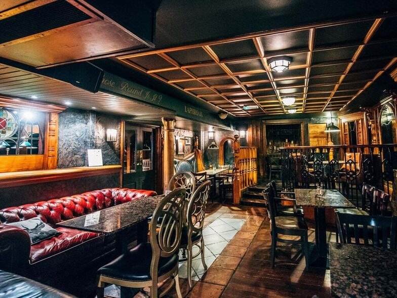 22-24 Netherkirkgate, Aberdeen to rent - Building Photo - Image 2 of 7