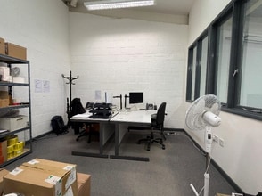 8 Station Hl, Chudleigh to rent Interior Photo- Image 2 of 2