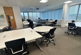 Hollymoor Way, Birmingham to rent Interior Photo- Image 1 of 3