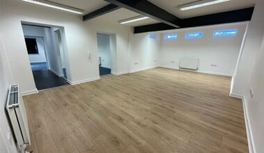 McMillan Clos, Gateshead to rent Interior Photo- Image 2 of 4