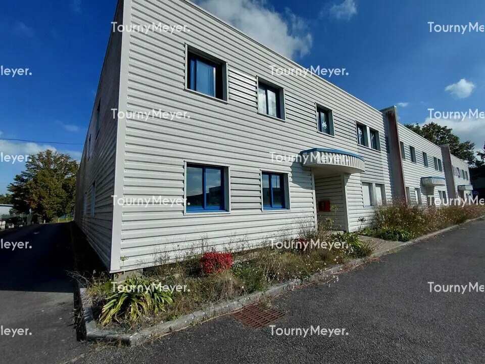 Location Local d'activités 630 m² - Photo 1