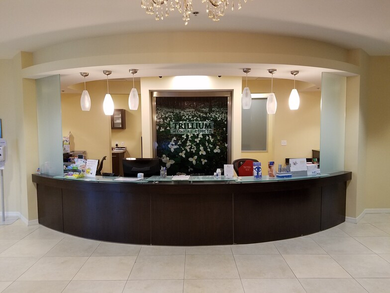 7545 W Boynton Beach Blvd, Boynton Beach, FL for rent - Lobby - Image 2 of 9