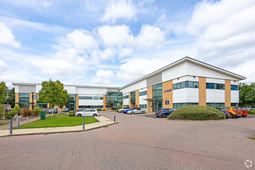 Monks Cross Dr, York to rent - Primary Photo - Image 1 of 4