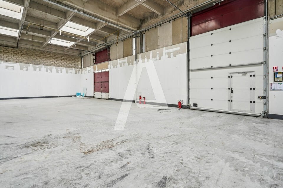 Industrial in Rungis to rent Interior Photo- Image 1 of 11