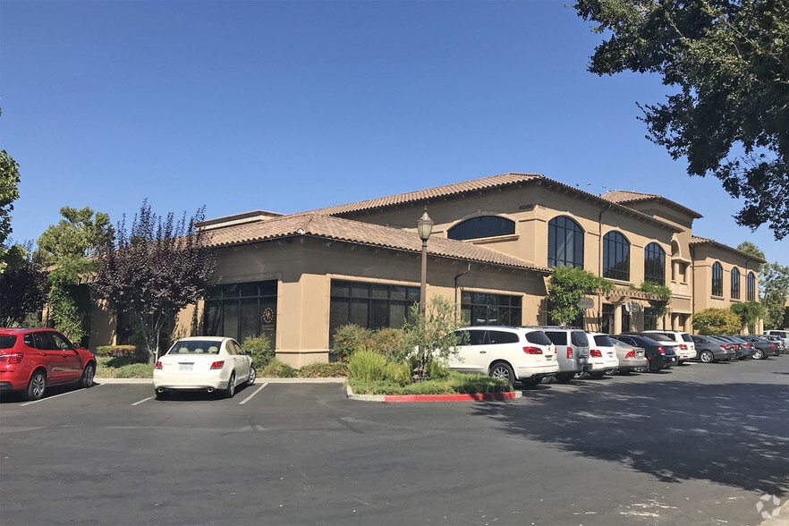 8050-8080 Santa Teresa Blvd, Gilroy, CA for rent - Building Photo - Image 1 of 7