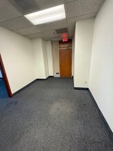 4500 S Lakeshore Dr, Tempe, AZ to rent Interior Photo- Image 2 of 6