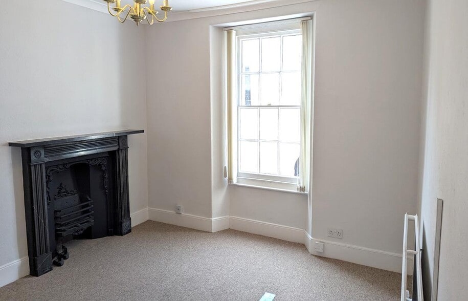 31 Sadler St, Wells to rent - Building Photo - Image 3 of 20