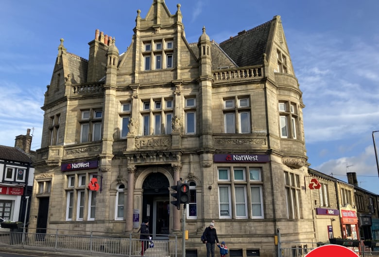 2 Lidget Hl, Pudsey to rent - Building Photo - Image 2 of 2
