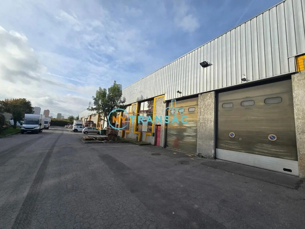 Light Industrial in Bondy to rent Building Photo- Image 1 of 12
