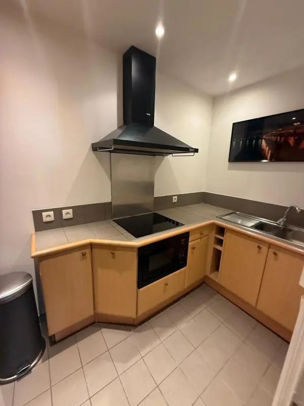 Location Bureaux 95 m² - Photo 1
