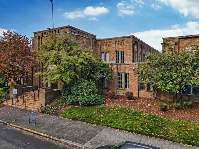 More details for 401-411 NE 19th Ave, Portland, OR - Office, Industrial to Rent