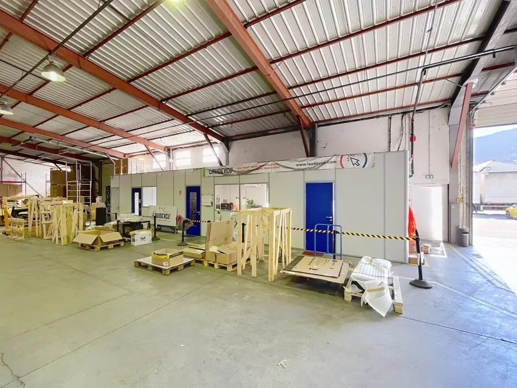 1145 Rue Des Mettanies, Pontcharra to rent Building Photo- Image 1 of 1