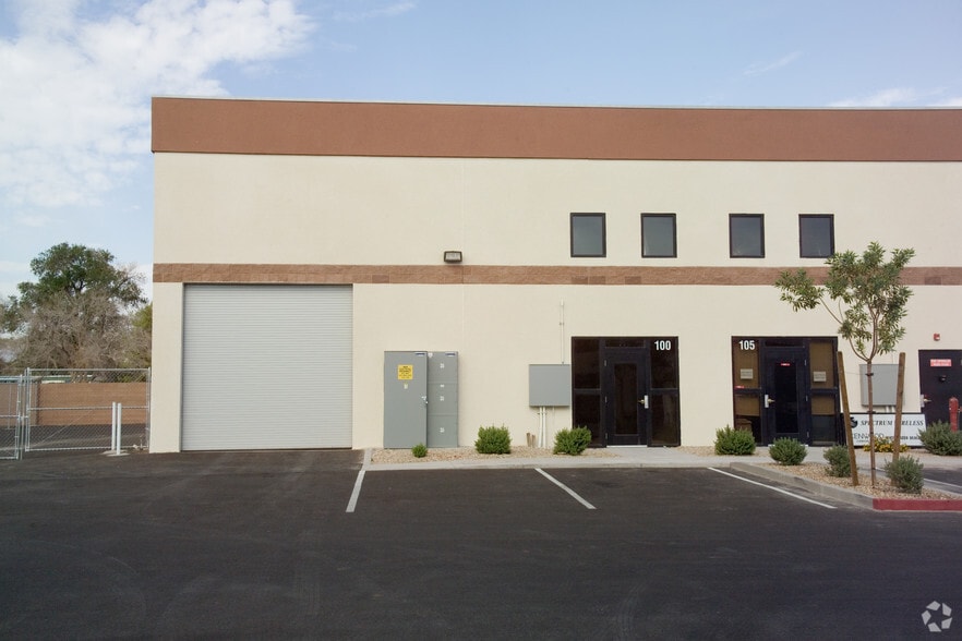 3475 W Lake Mead Blvd, North Las Vegas, NV to rent - Building Photo - Image 2 of 8