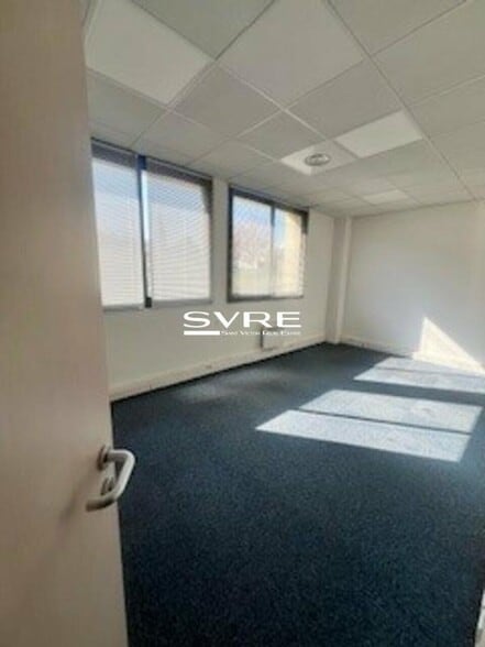 Office in Marseille to rent - Interior Photo - Image 3 of 13