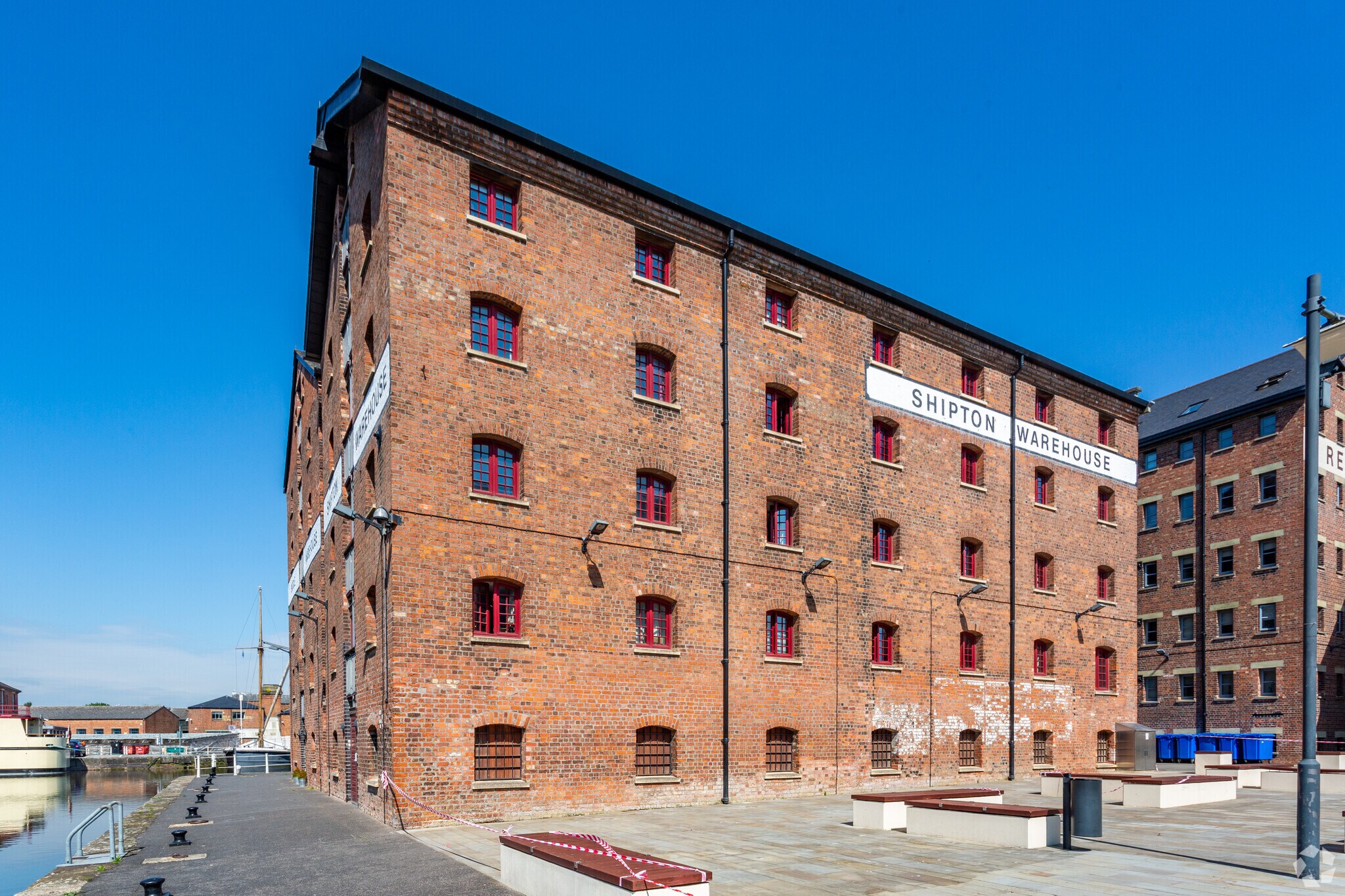 The Docks, Gloucester for sale Primary Photo- Image 1 of 1