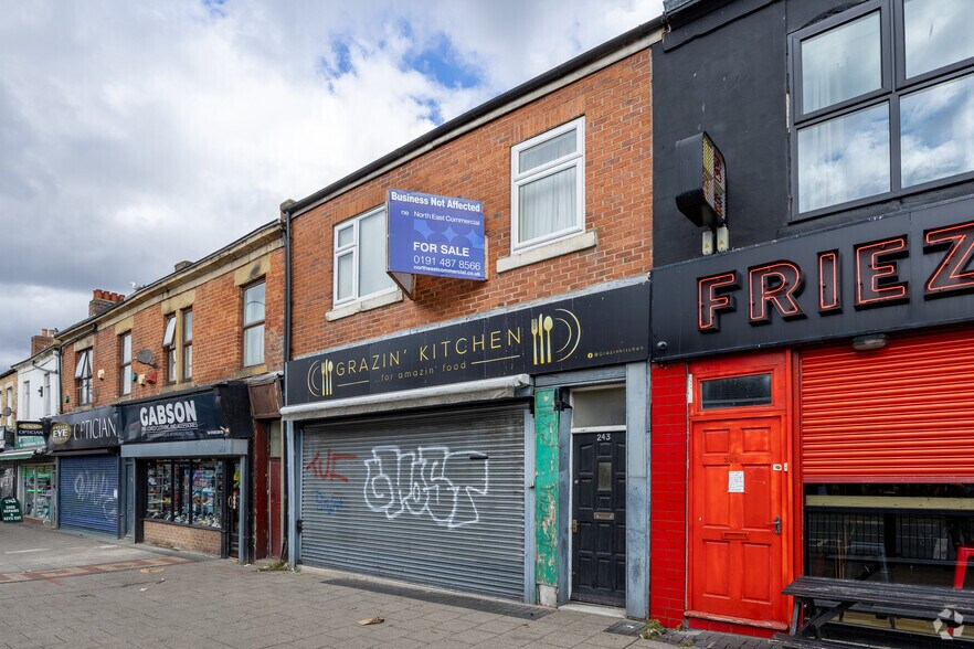 241 Shields Rd, Newcastle Upon Tyne for sale - Primary Photo - Image 1 of 2