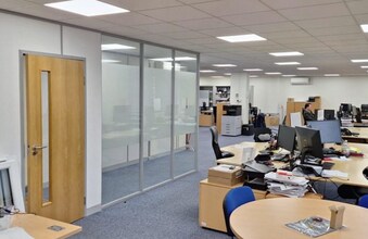 44-46 Springfield Rd, Horsham to rent Interior Photo- Image 2 of 3