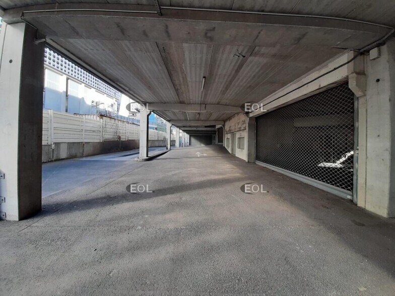 Light Industrial in Ivry-sur-Seine to rent - Building Photo - Image 3 of 9