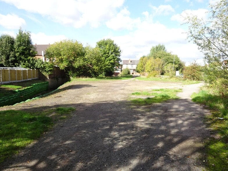 Burton Rd, Nottingham to rent - Building Photo - Image 3 of 9